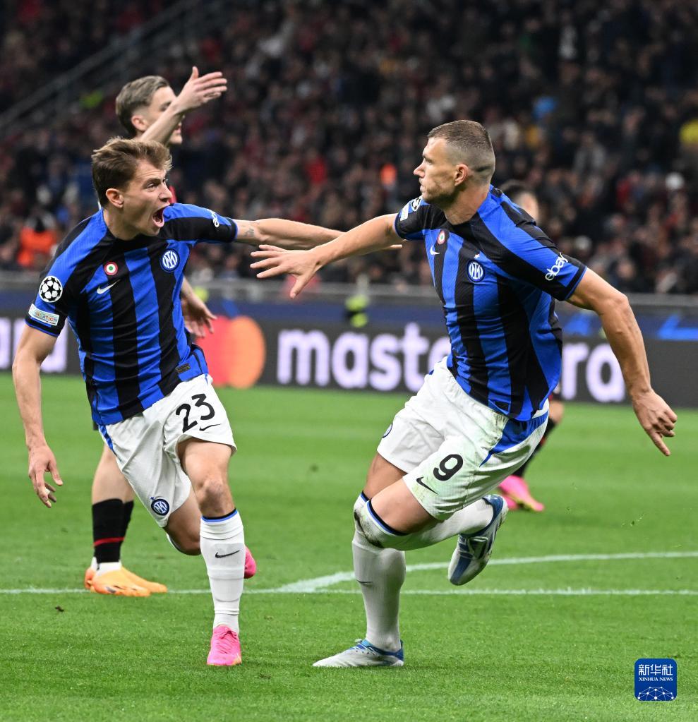 约克：理解有球迷对曼联建新球场不满，但现实是时代会变化