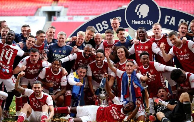 第三次犯规！杨瀚森次节继续率先登场防守送出犯规