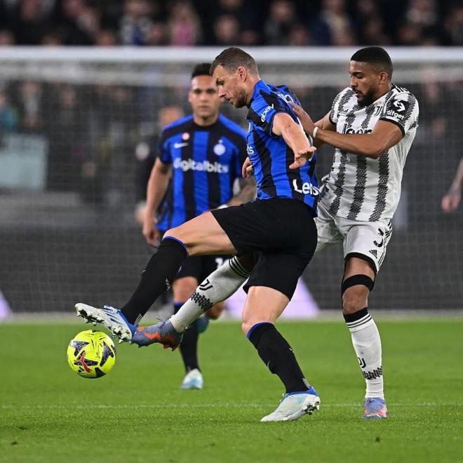 内马尔膝盖手术由曾效力上海海港的爱德华多主刀